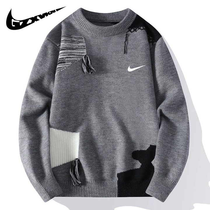 NIKE - Urban Crew PatchKnit™ Sweater