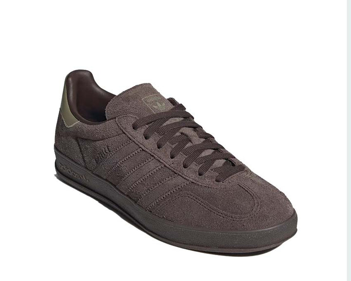 Indoor running shoes made of dark brown suede
