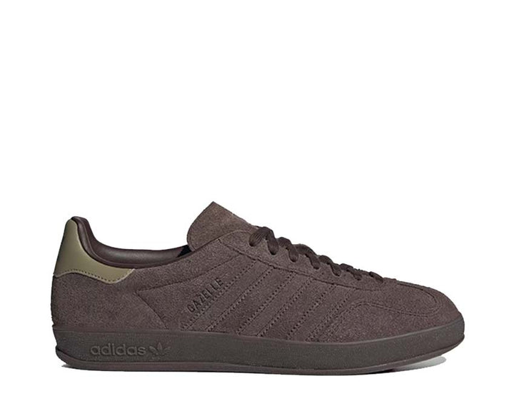 Indoor running shoes made of dark brown suede
