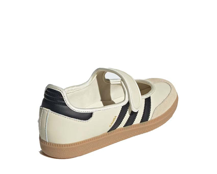 Leather sneakers in cream colour with rubber sole