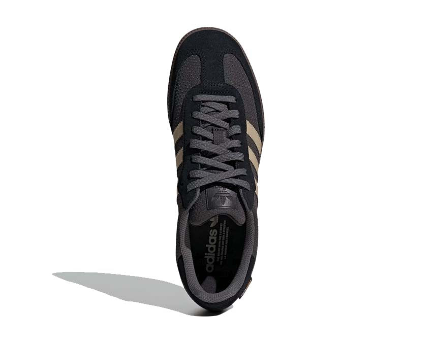 Classic Leather Trainers in Khaki