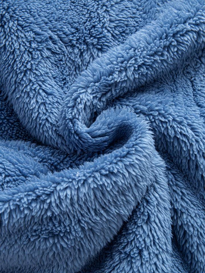 Hooded Shirt in Contrasting Plush