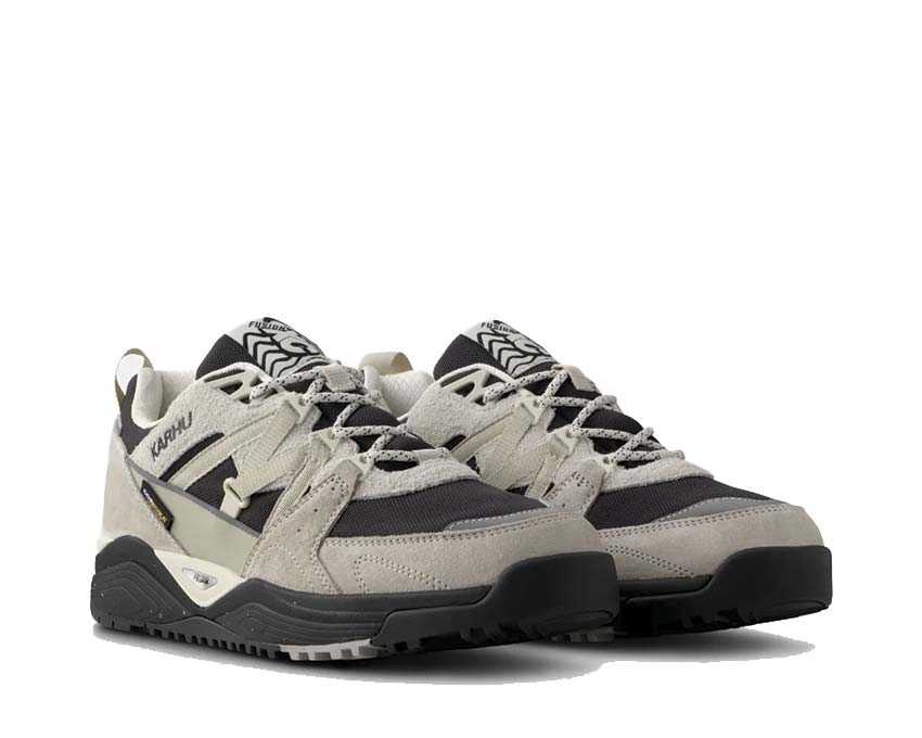 Running shoes made of Cordura with a metallic finish