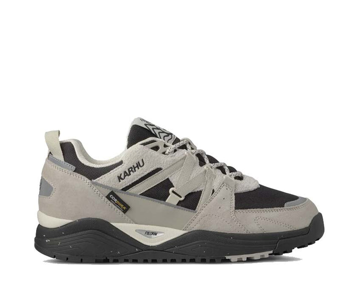 Running shoes made of Cordura with a metallic finish