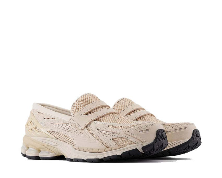 Running shoes 1906L in biscuit colour