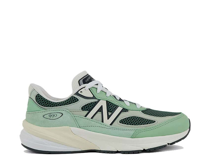 Sports shoes made of leather and fabric with cushioned sole, natural mint colour, made in the USA