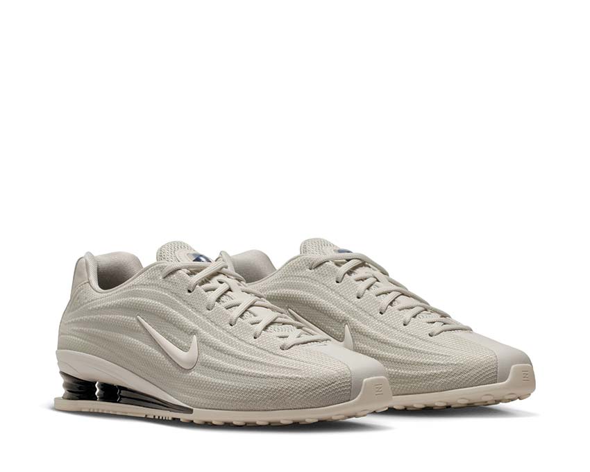 Sports shoes with cushioning in light bone colour