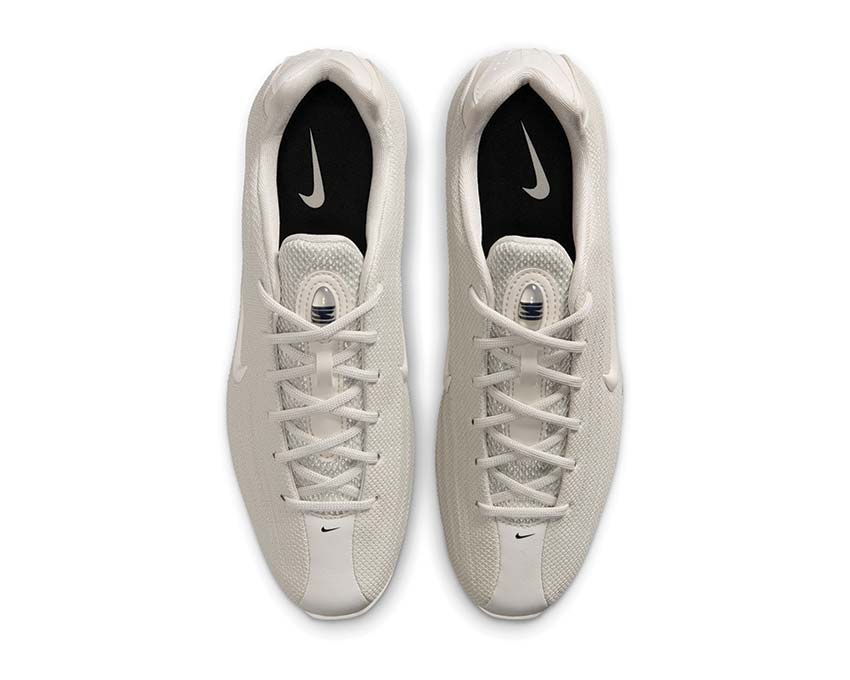 Sports shoes with cushioning in light bone colour