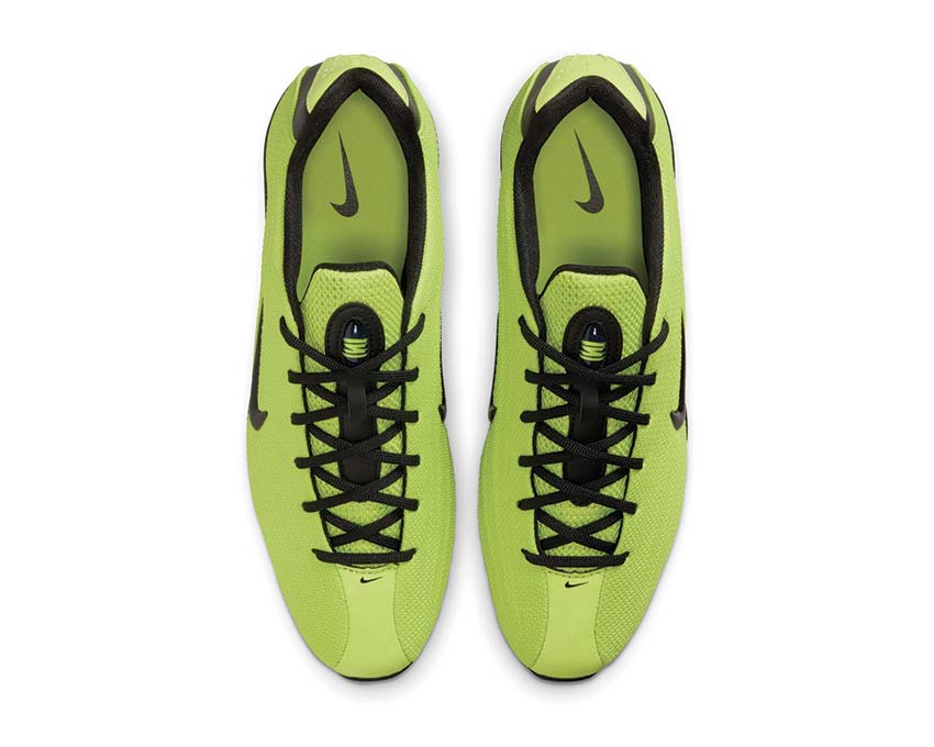 Sports shoes with spring cushioning, cybernetic colour.