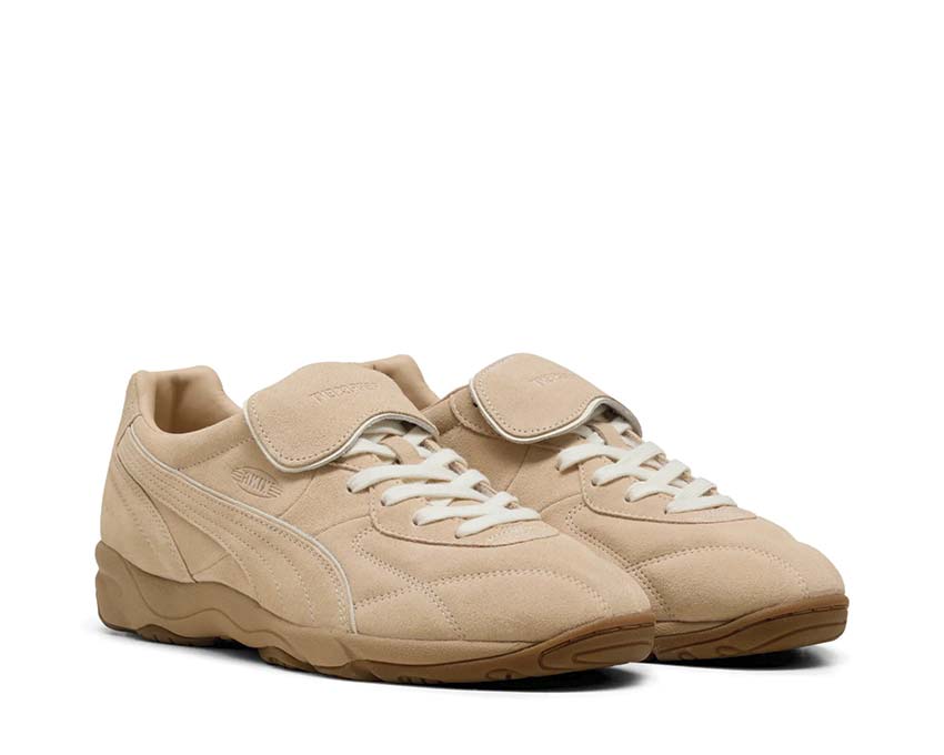 Beige Indoor Football Shoes Made of Leather